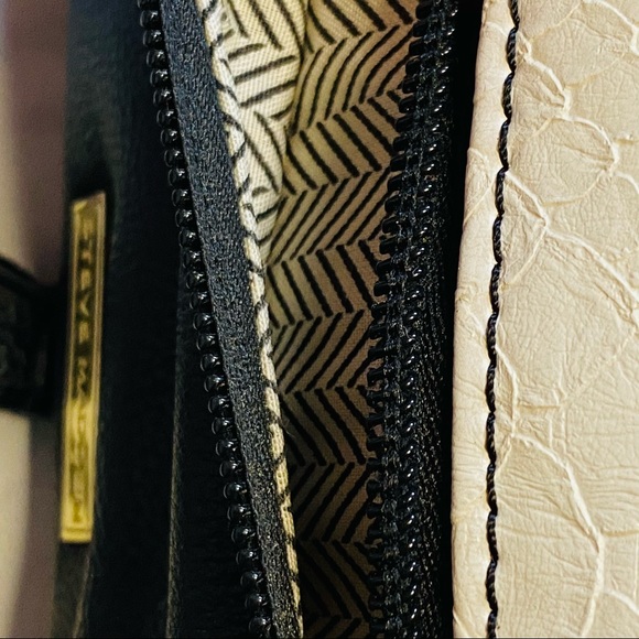 Steve Madden wristlet wallet blk tassel organizer - Picture 13 of 16